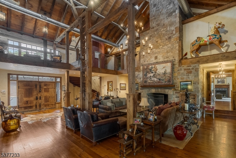 106 Mountain Top Rd