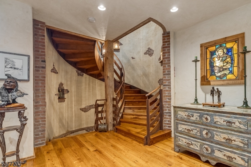 106 Mountain Top Rd