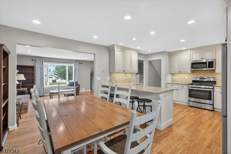 7 Faber Pl