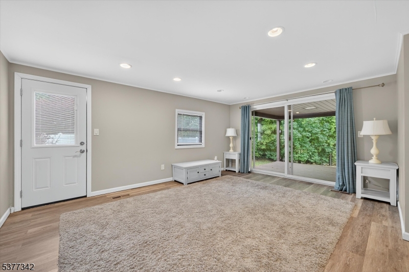 7 Faber Pl