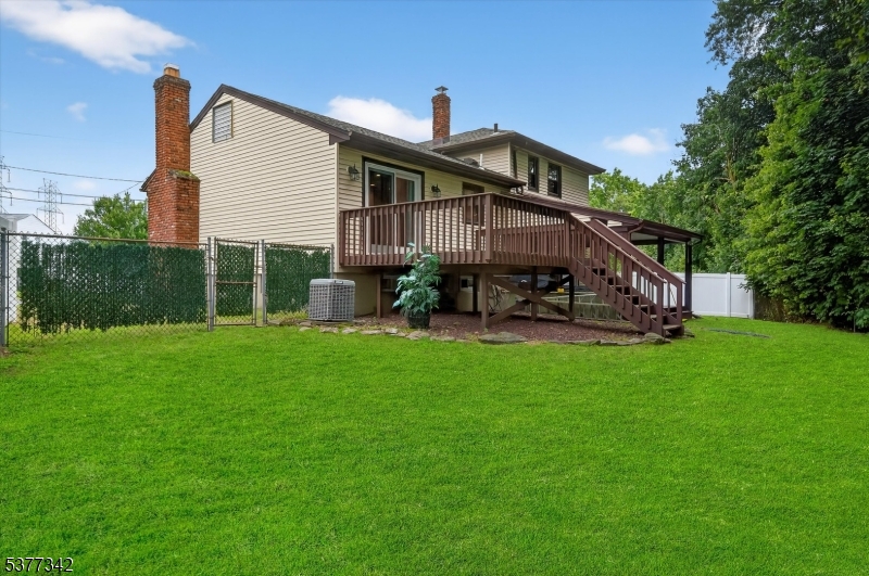 7 Faber Pl