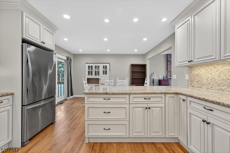 7 Faber Pl