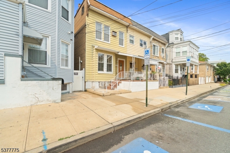 430 Central Ave