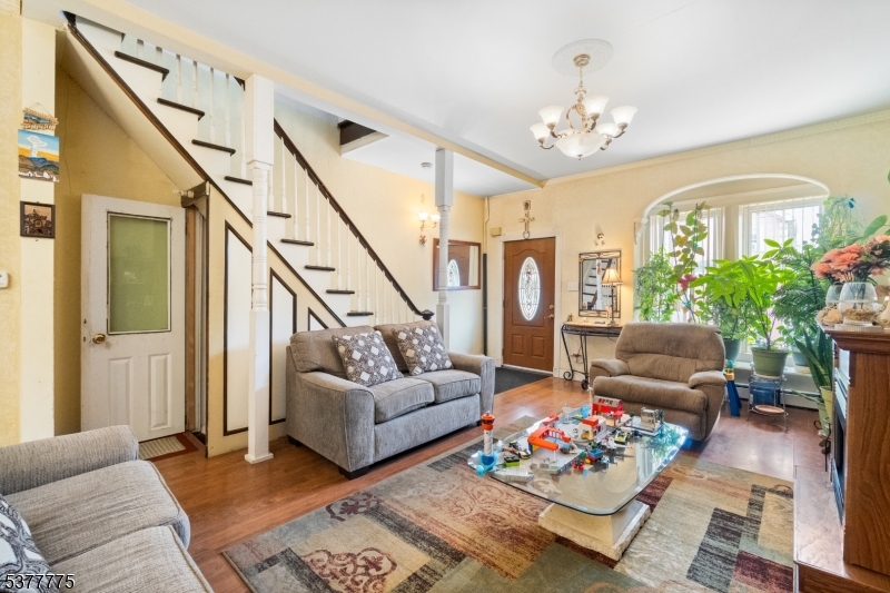 430 Central Ave