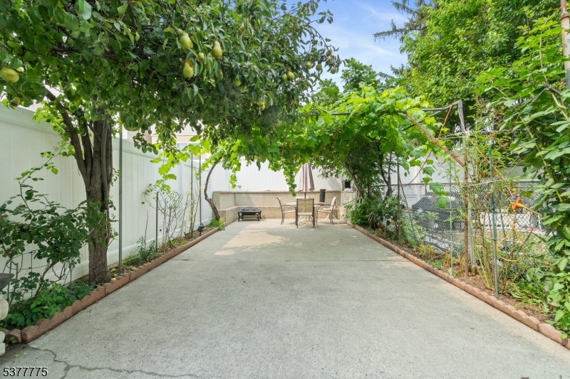 430 Central Ave