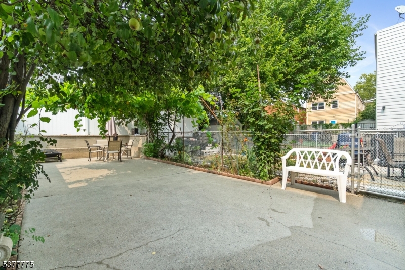 430 Central Ave