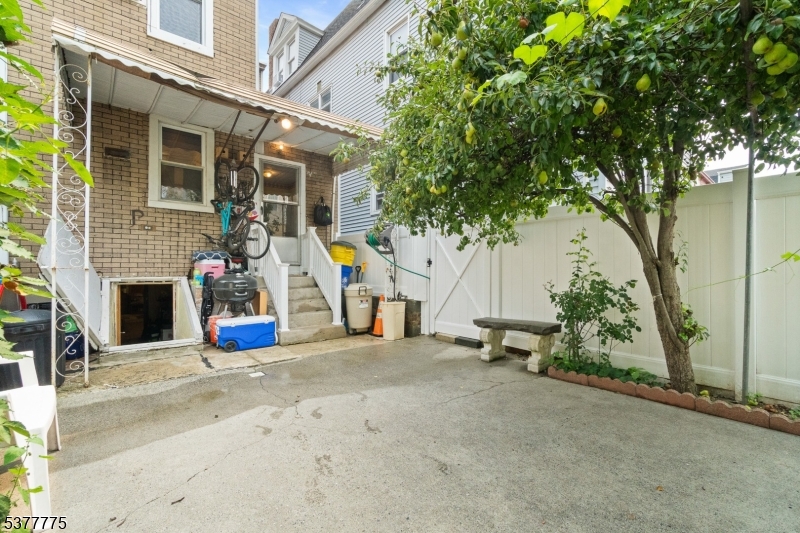 430 Central Ave