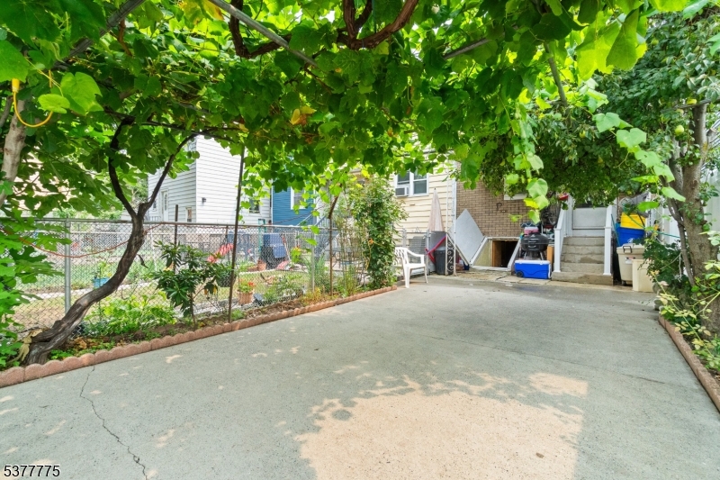 430 Central Ave