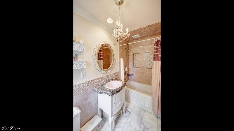 23 Charlotte Hill Dr