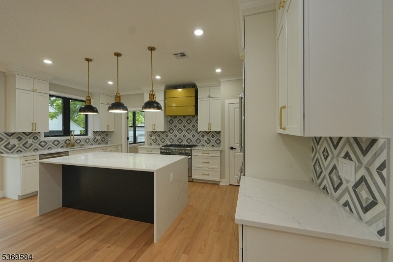 352 Woodland Rd