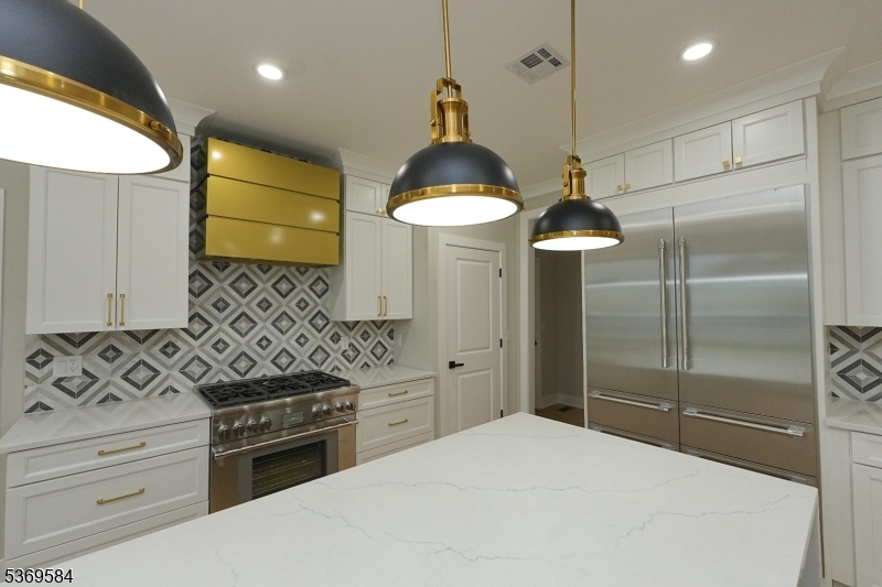 352 Woodland Rd