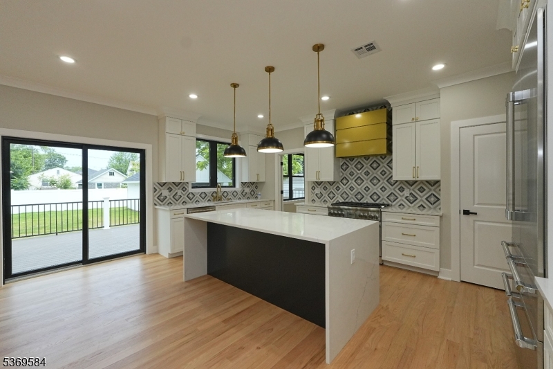 352 Woodland Rd