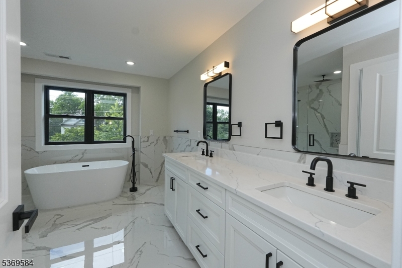352 Woodland Rd