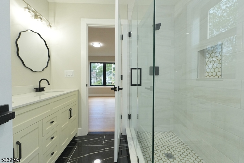 352 Woodland Rd