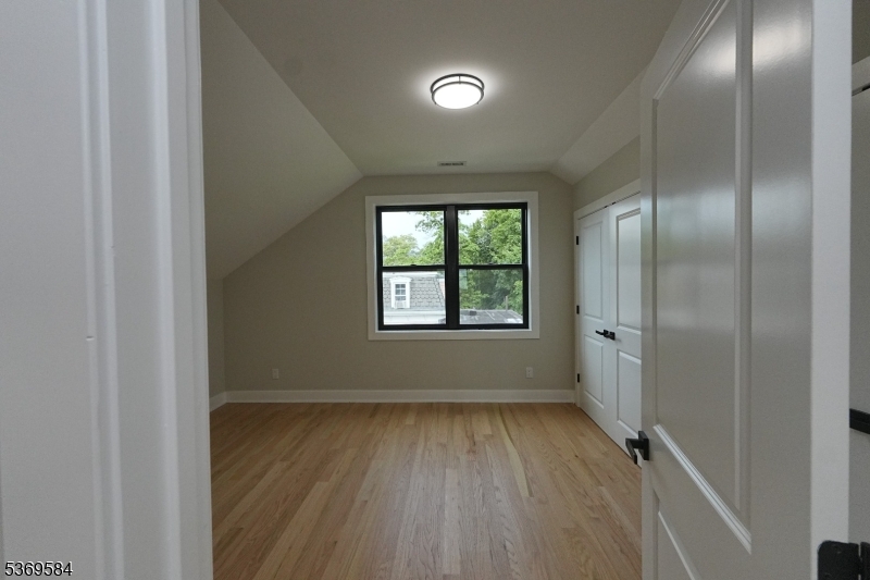 352 Woodland Rd
