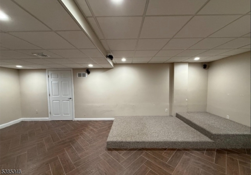 33 Mcguire Dr