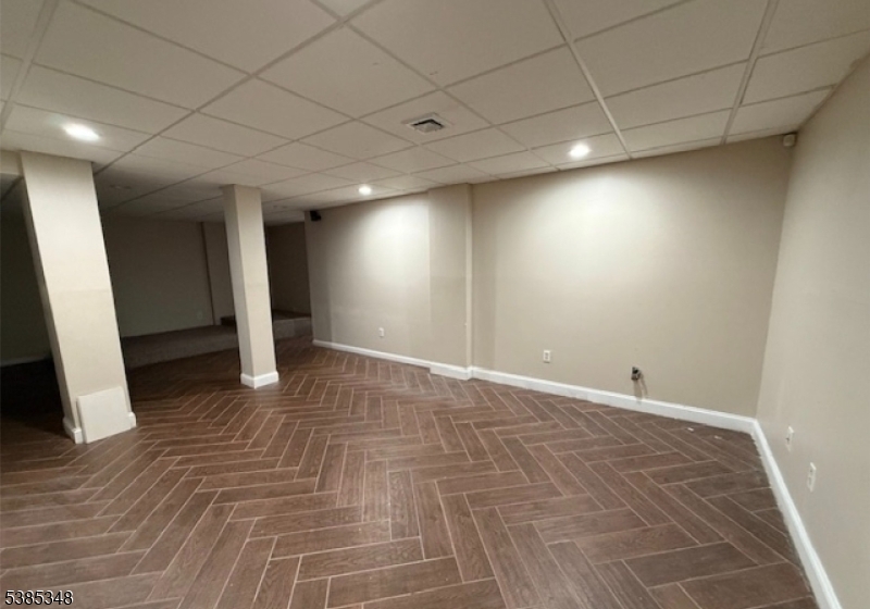 33 Mcguire Dr