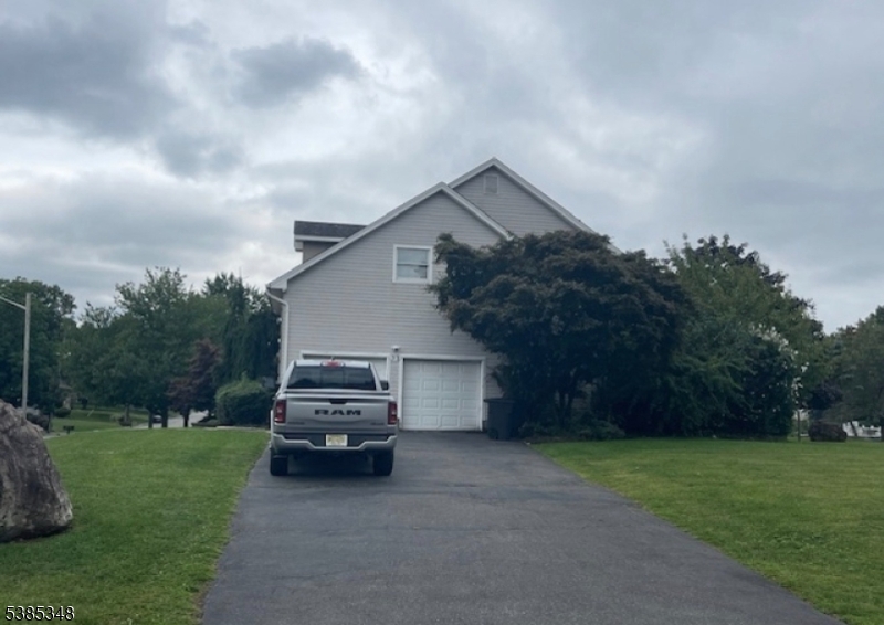 33 Mcguire Dr