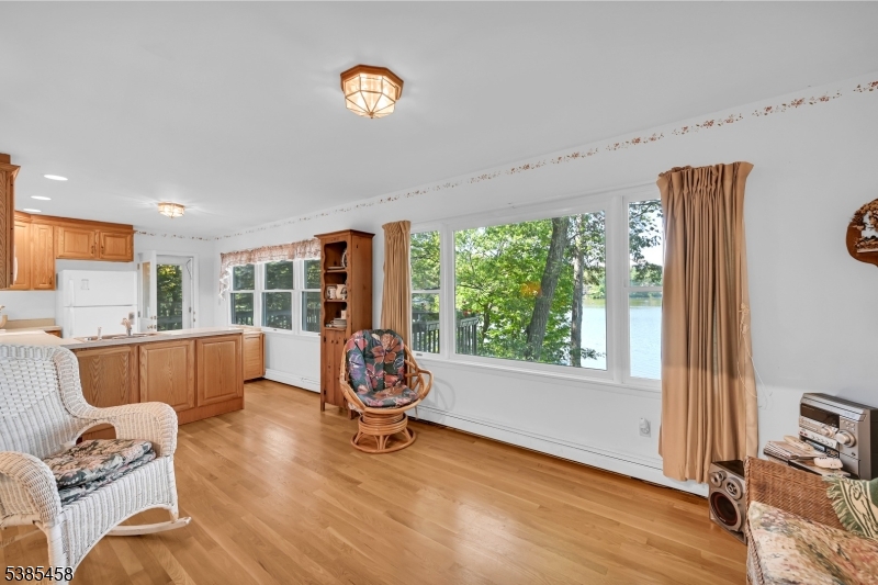 2006 Lakeside Dr