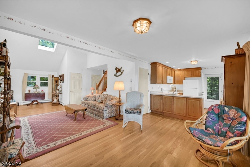 2006 Lakeside Dr