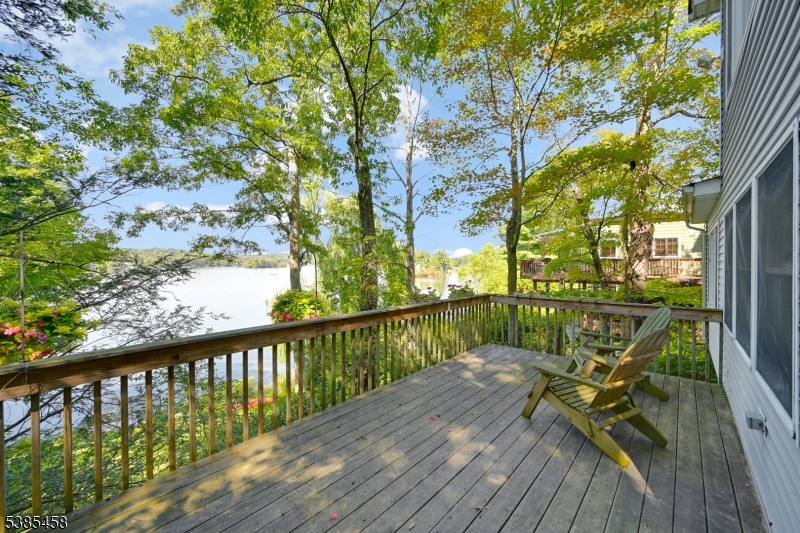 2006 Lakeside Dr