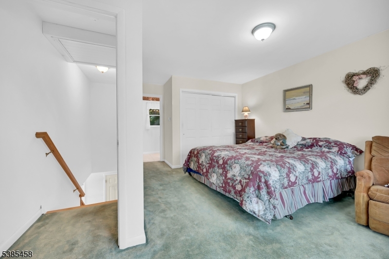 2006 Lakeside Dr