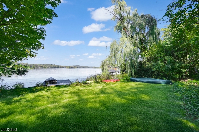 2006 Lakeside Dr