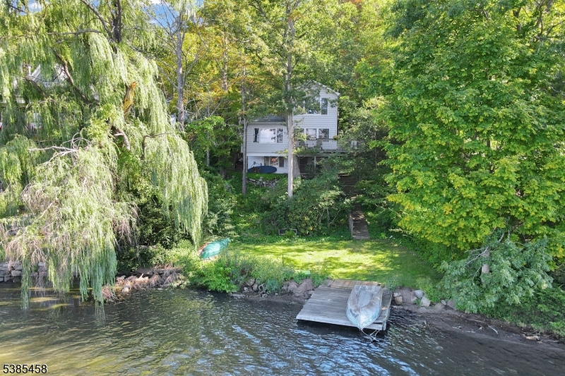 2006 Lakeside Dr