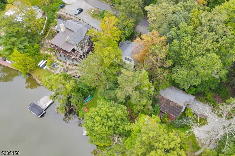 2006 Lakeside Dr