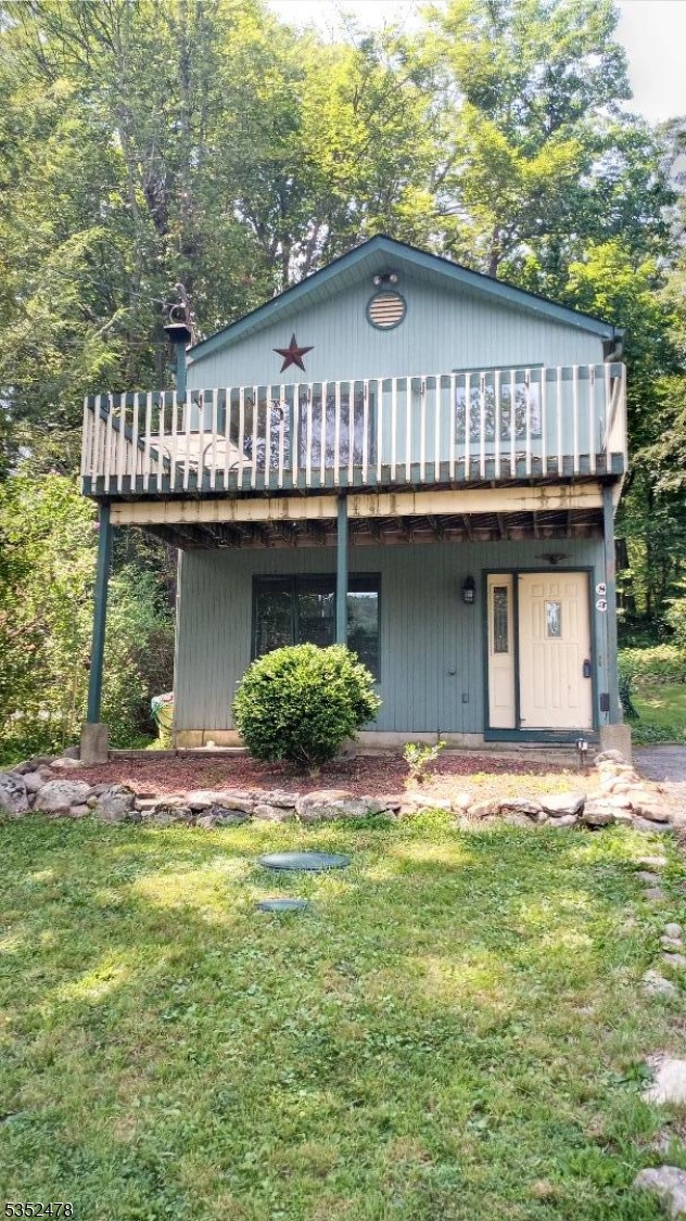 83 Lakeside Dr