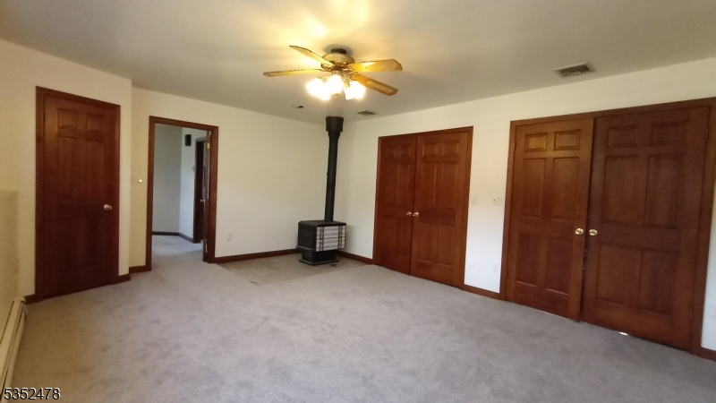 83 Lakeside Dr