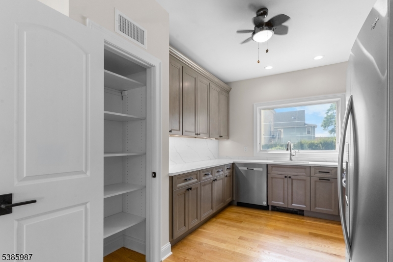 182 East 25th Street