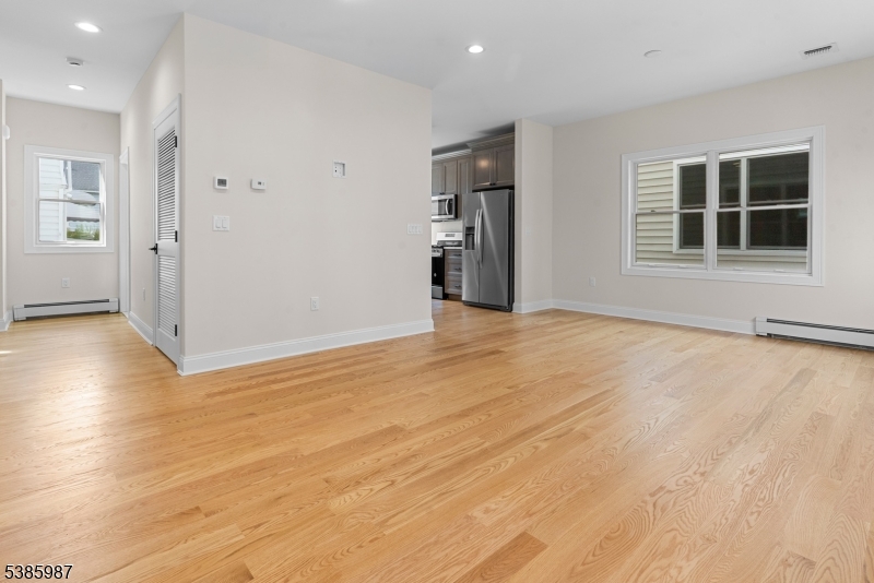 182 East 25th Street