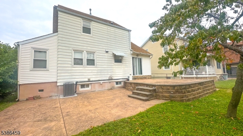 706 Cedar Ave