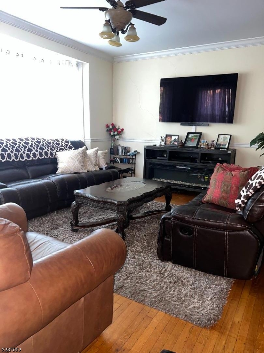 377 Hillside Ave