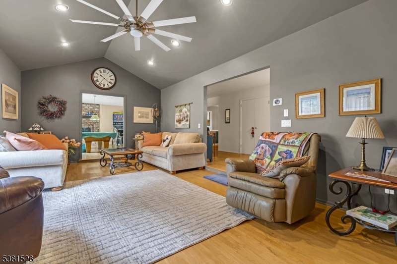 27 Underwood Dr