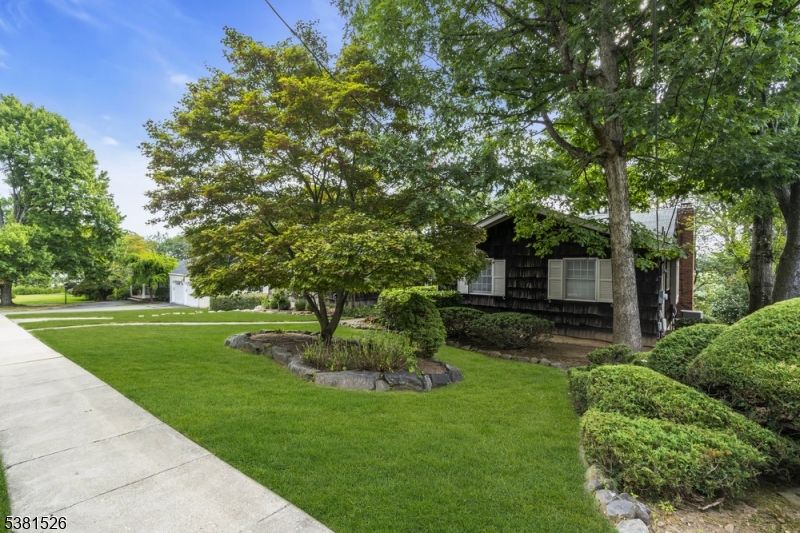 27 Underwood Dr