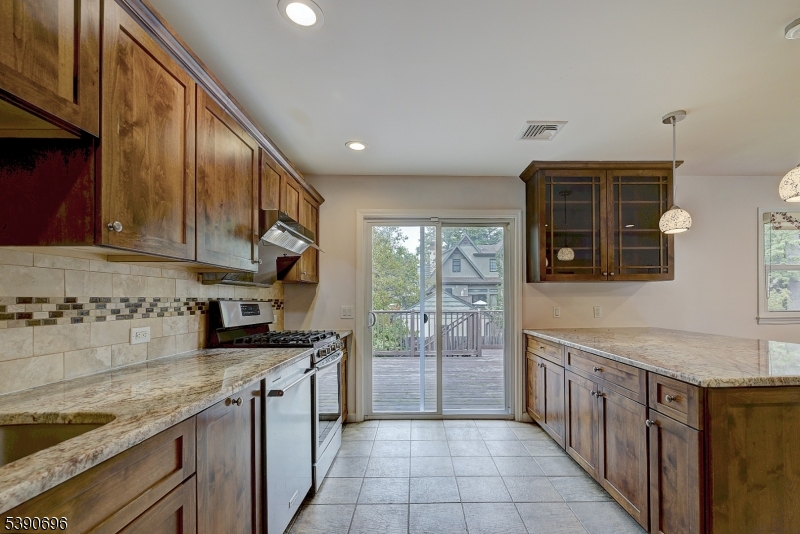 819 Ridgewood Rd