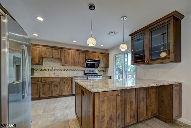 819 Ridgewood Rd