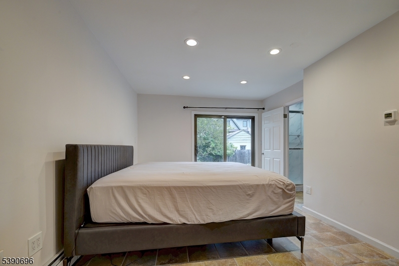 819 Ridgewood Rd