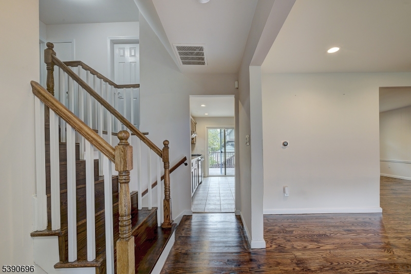 819 Ridgewood Rd