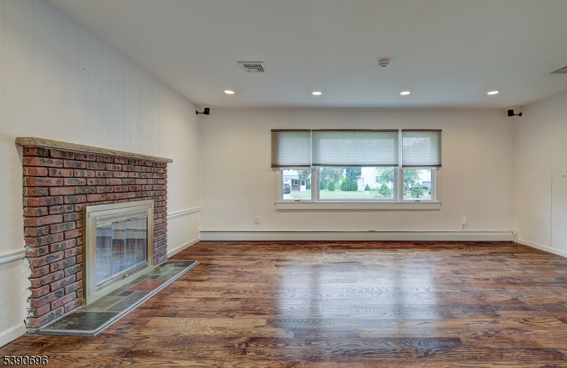 819 Ridgewood Rd