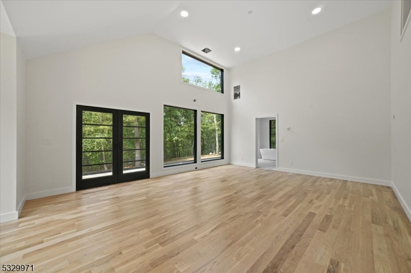 136 Mount Harmony Rd