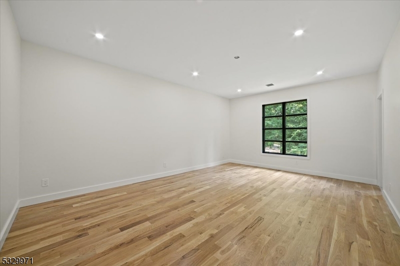 136 Mount Harmony Rd