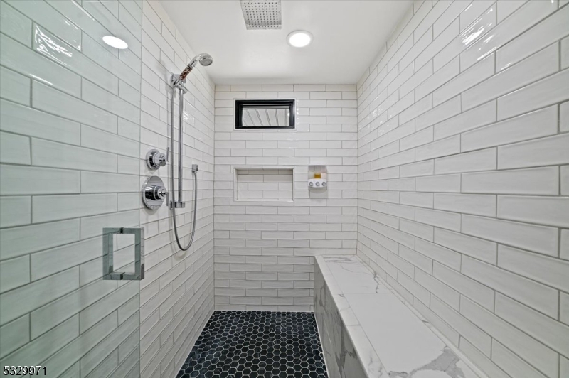 136 Mount Harmony Rd