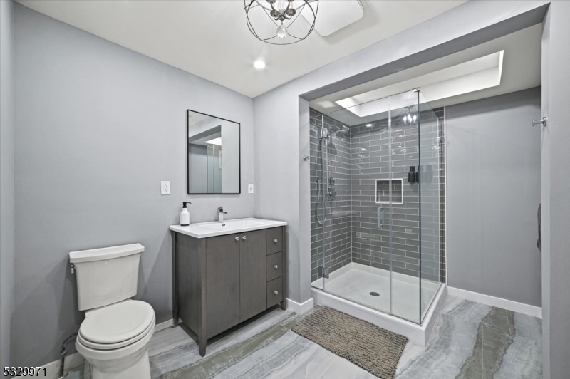 136 Mount Harmony Rd