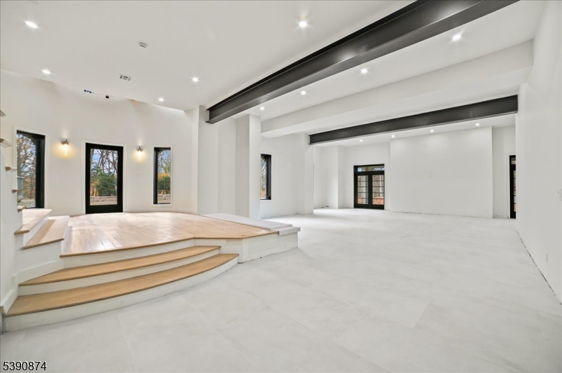 136 Mount Harmony Rd