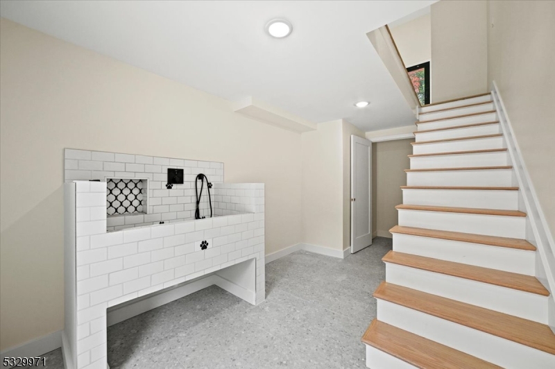 136 Mount Harmony Rd