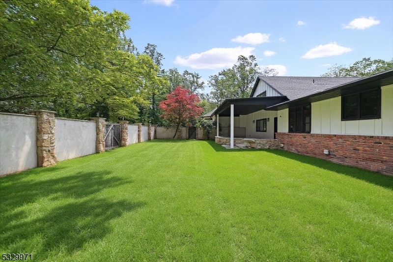 136 Mount Harmony Rd