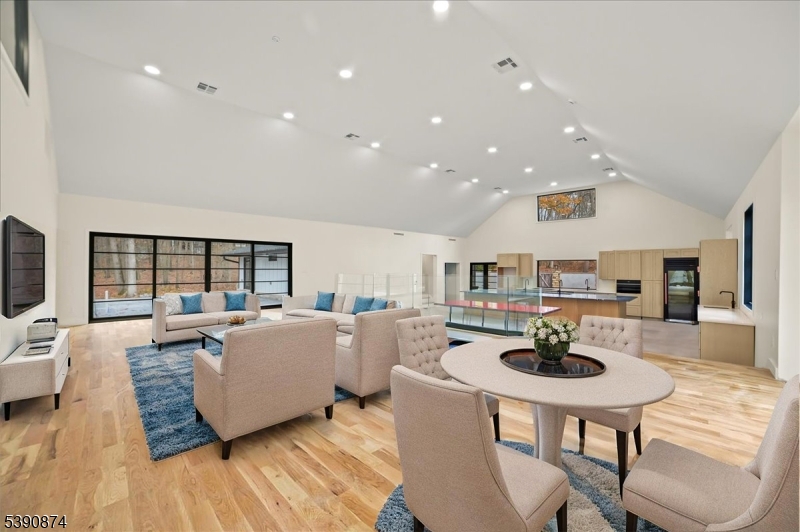 136 Mount Harmony Rd